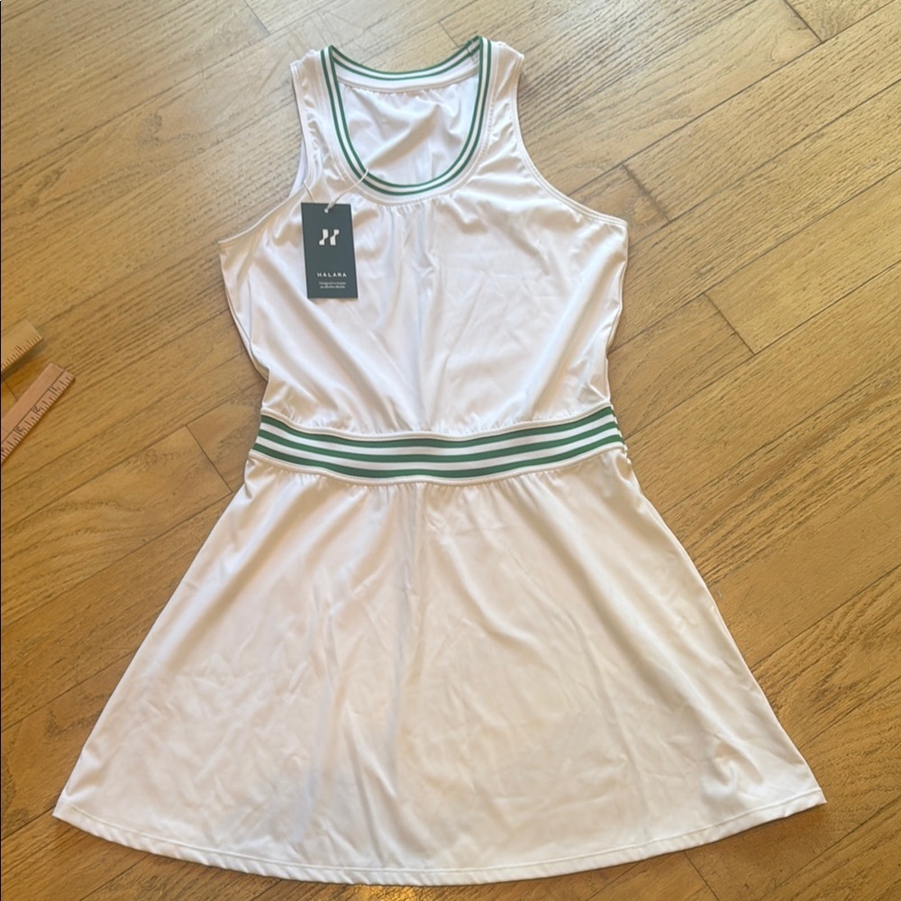 Halara White Tennis or Pickleball athletic dress, NWT size medium - Picture 2 of 8